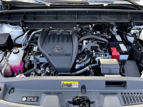 Used 2024 Toyota Highlander XLE AWD/4WD image 32