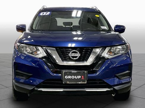 Used 2017 Nissan Rogue SV AWD/4WD image 4