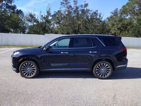 Used 2023 Hyundai Palisade Calligraphy image 8