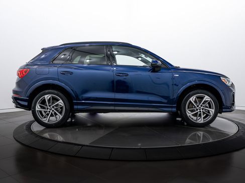 New 2025 Audi Q3 2.0T Premium image 3