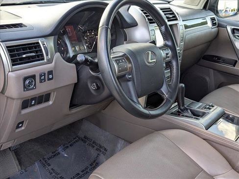 Used 2016 Lexus GX 460 w/ Preferred Accessory Package image 9