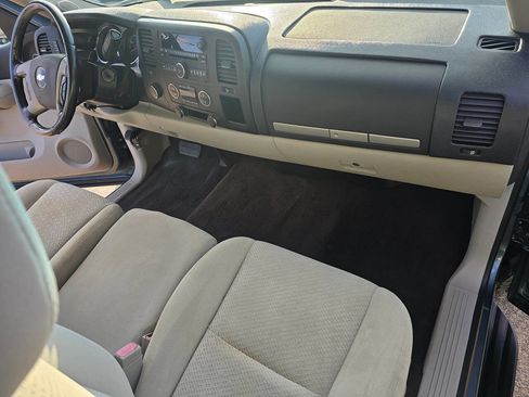 Used 2008 Chevrolet Silverado 2500 LT w/ 1LT Convenience Package image 22