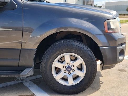 Used 2017 Ford Expedition EL XL w/ Equipment Group 101A image 8