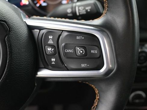 Used 2022 Jeep Gladiator Overland AWD/4WD image 31
