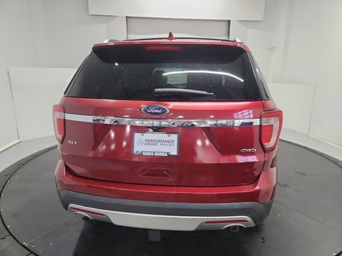 Used 2016 Ford Explorer XLT w/ Equipment Group 202A image 8