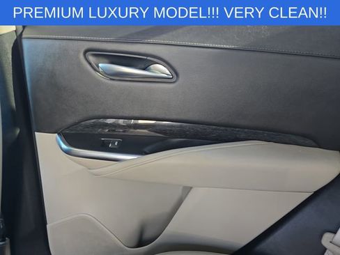 Used 2022 Cadillac XT4 Premium Luxury w/ Safety Alert Package AWD/4WD image 18