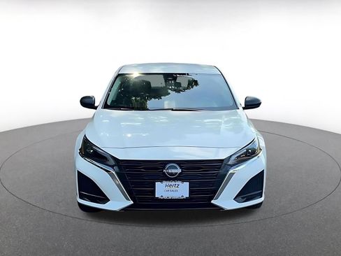 Used 2025 Nissan Altima 2.5 SV FWD image 4