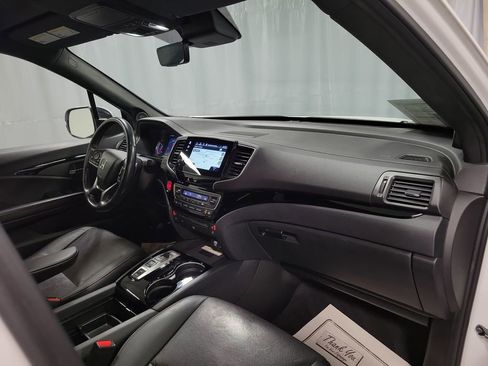 Used 2021 Honda Pilot Black Edition image 31