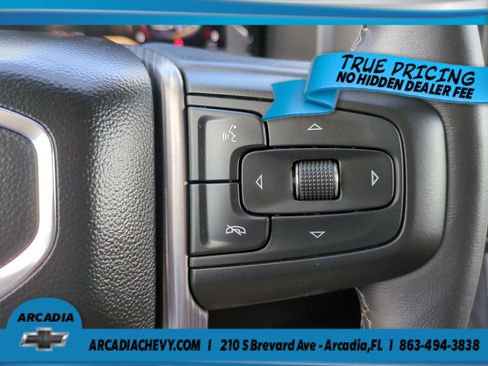 Used 2023 GMC Yukon Denali Ultimate AWD/4WD image 27