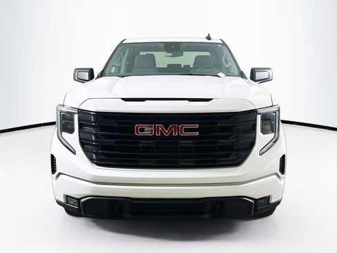 Used 2024 GMC Sierra 1500 Elevation image 2