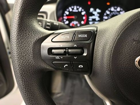 Used 2018 Kia Rio S FWD image 26