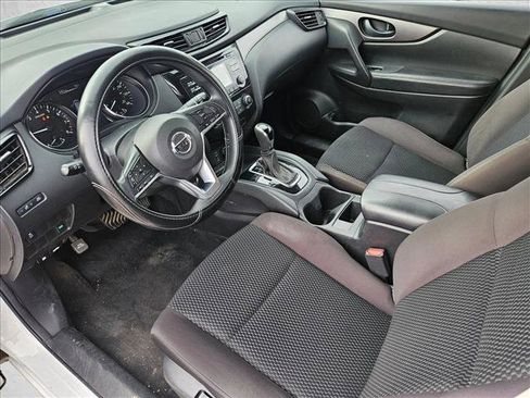 Used 2018 Nissan Rogue Sport S image 9