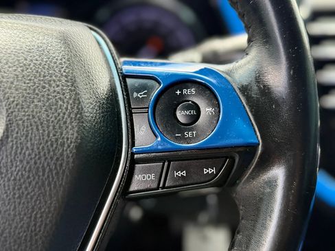 Used 2020 Toyota Camry SE image 28