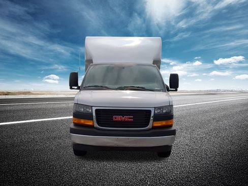 New 2025 GMC Savana 3500 w/ Power Convenience Package image 23