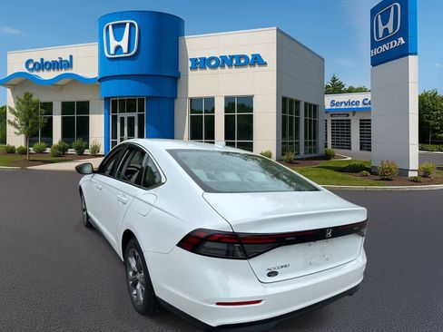 Used 2023 Honda Accord EX image 4