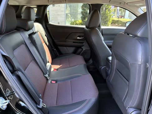 Used 2025 Nissan Kicks SR image 17