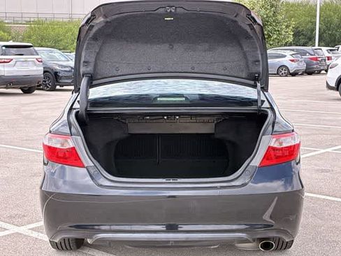 Used 2017 Toyota Camry SE FWD image 34