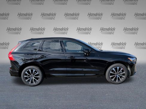 Used 2025 Volvo XC60 B5 Plus image 10