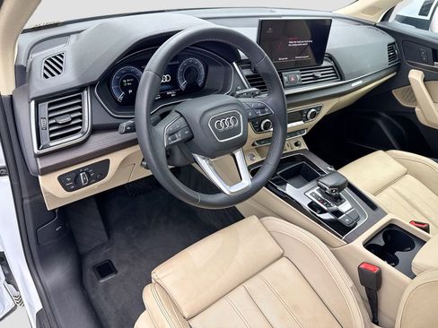 Used 2023 Audi Q5 e Premium Plus w/ Premium Plus Package image 9