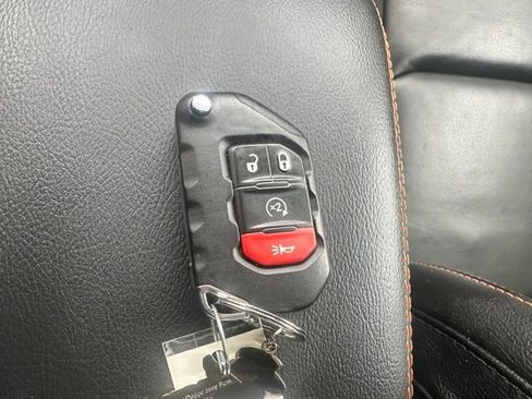Used 2022 Jeep Gladiator Mojave w/ LED Lighting Group AWD/4WD image 35