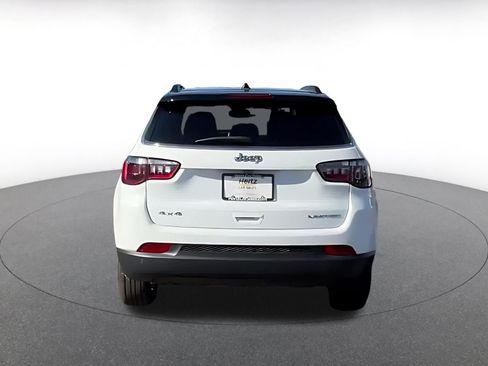 Used 2025 Jeep Compass Limited image 11