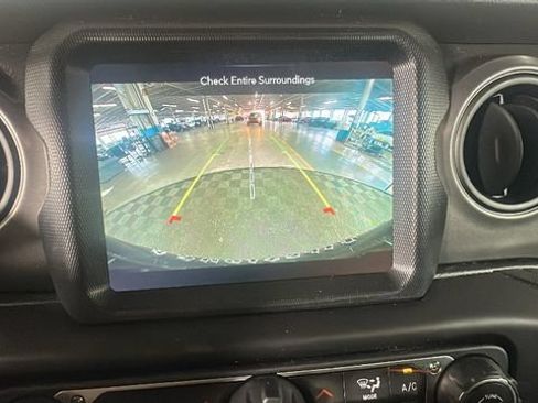 Used 2023 Jeep Wrangler Unlimited w/ Cold Weather Group AWD/4WD image 22