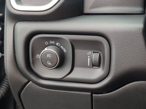New 2026 RAM 2500 Big Horn AWD/4WD image 30