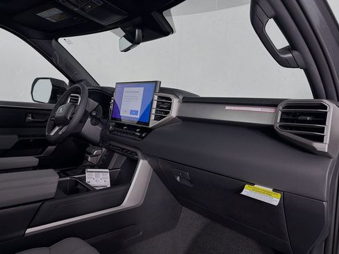 New 2026 Toyota Tundra Limited AWD/4WD image 30