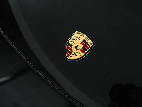 Used 2021 Porsche 718 Boxster RWD image 49