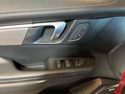 Used 2025 Buick Enclave Preferred image 15