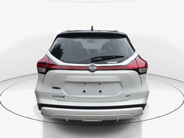 Used 2024 Nissan Kicks SV FWD image 7
