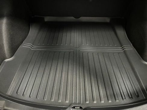 Used 2023 Tesla Model 3 Standard Range image 21