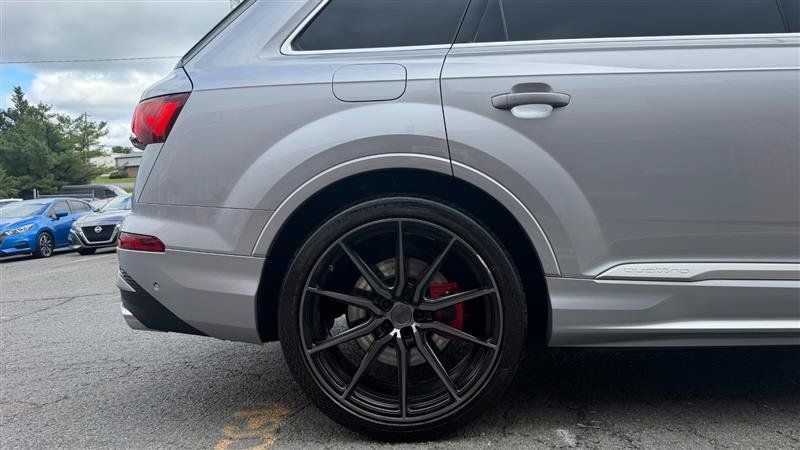 Used 2022 Audi SQ7 Premium Plus w/ SQ7 Executive Package AWD/4WD image 5