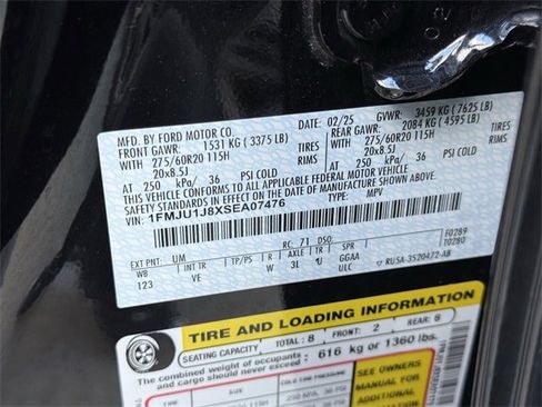 Used 2025 Ford Expedition Active image 35