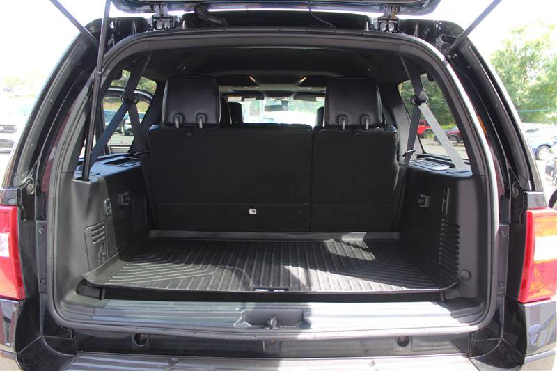 Used 2017 Ford Expedition EL Platinum AWD/4WD image 28