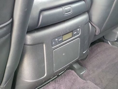 Used 2024 Nissan Armada SV AWD/4WD image 26