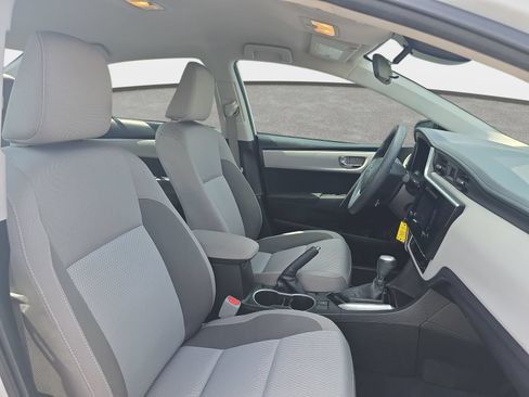 Used 2018 Toyota Corolla LE FWD image 10
