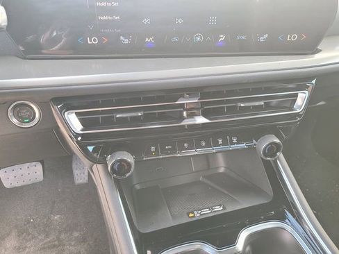 New 2026 Chevrolet Traverse LT w/ Midnight/Sport Edition image 33