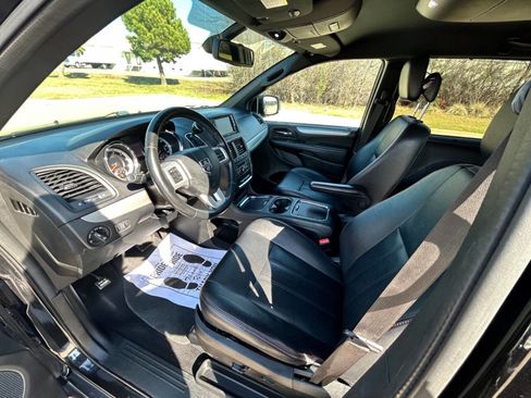 Used 2019 Dodge Grand Caravan GT image 10