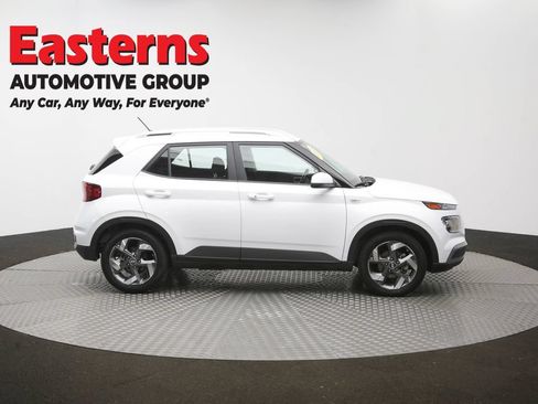 Used 2025 Hyundai Venue SEL FWD image 42