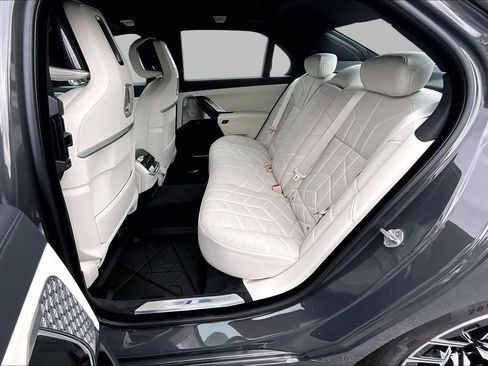 Certified 2026 BMW 740i xDrive AWD/4WD image 21