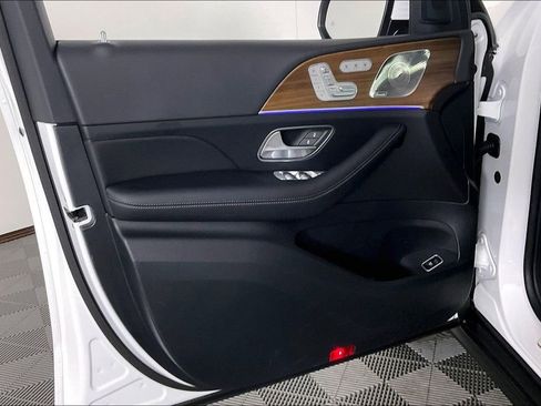 Certified 2025 Mercedes-Benz GLE 350 4MATIC image 15