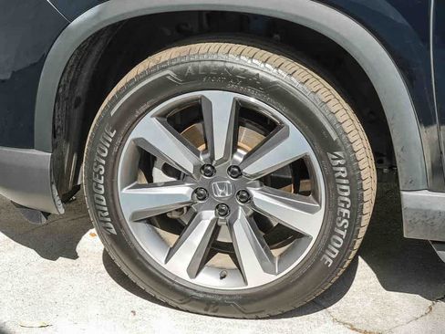 Used 2024 Honda Pilot Elite image 11