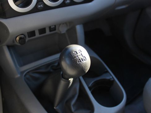 Used 2009 Toyota Tacoma 4x4 Regular Cab image 22