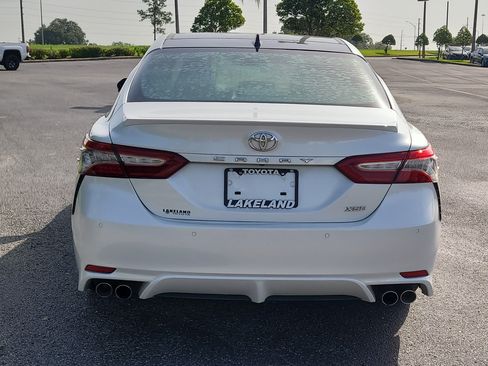 Used 2018 Toyota Camry XSE FWD image 6
