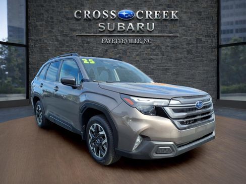 Used 2025 Subaru Forester Premium w/ Convenience Package #1 image 1