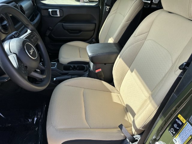 Used 2022 Jeep Gladiator Sport AWD/4WD image 22
