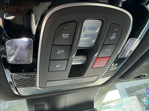 Used 2025 Hyundai Palisade Calligraphy FWD image 19