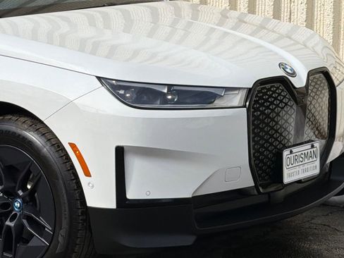 Used 2024 BMW iX xDrive50 w/ Premium Package image 6