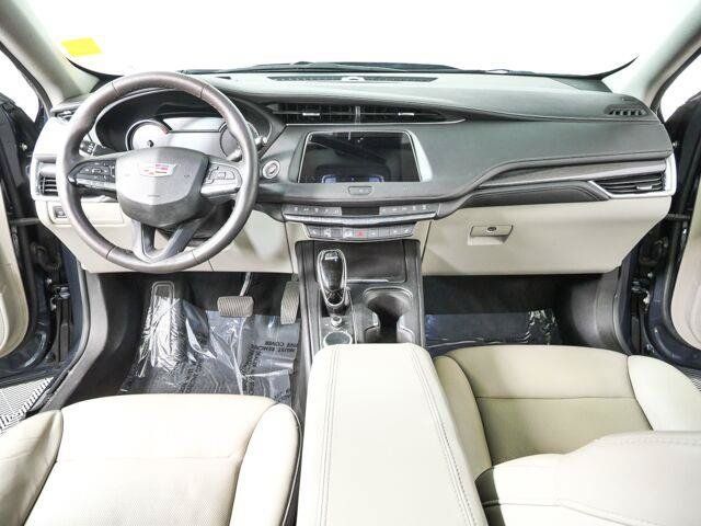Used 2021 Cadillac XT4 Premium Luxury FWD image 17